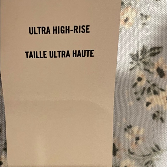 NWT Hollister Floral Button-Down Skirt - Light Blue women’s size XS - Picture 6 of 8